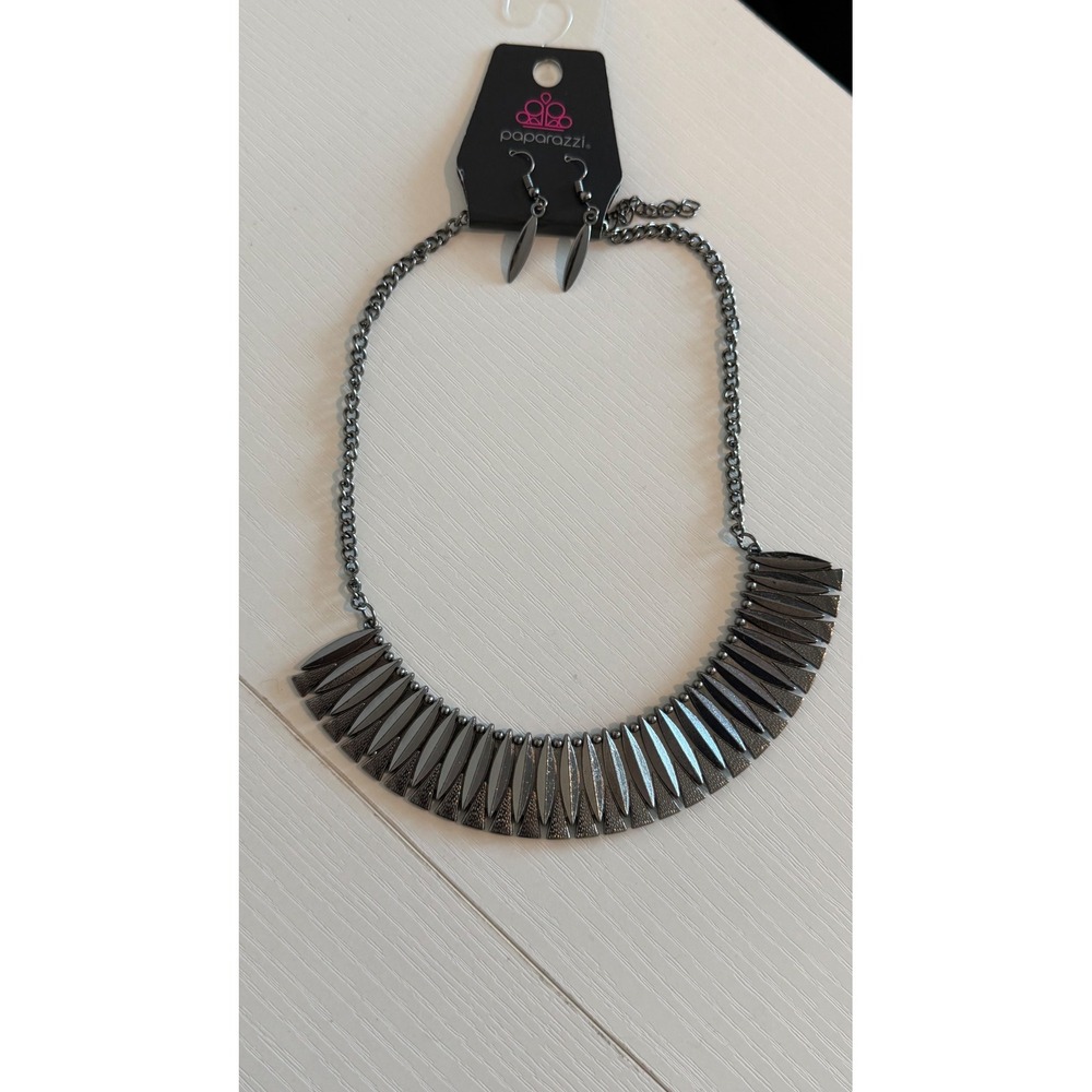 Paparazzi Gunmetal Statement Necklace Earring Set Textured Fan Fringe Metallic